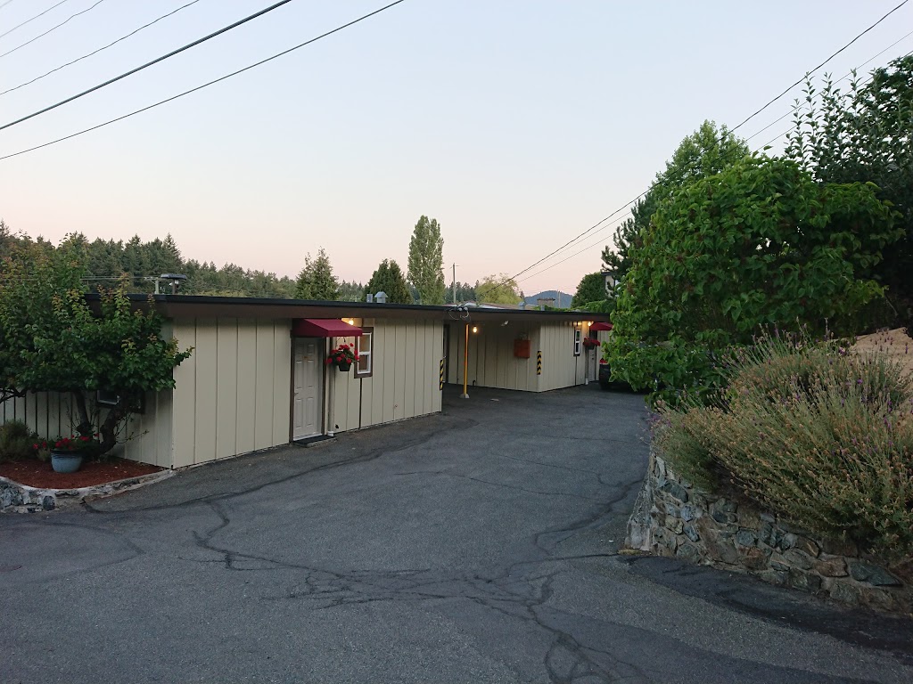 Cherry Tree Inn | 4879 Cherry Tree Bend, Victoria, BC V8Y 1S1, Canada | Phone: (250) 658-5611