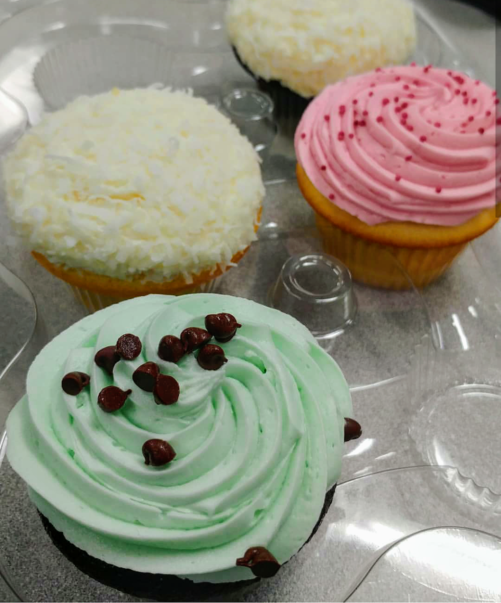 Crave Cookies and Cupcakes Aspen Landing | 106, 318 Aspen Glen Landing SW, Calgary, AB T3H 0N5, Canada | Phone: (403) 270-2728