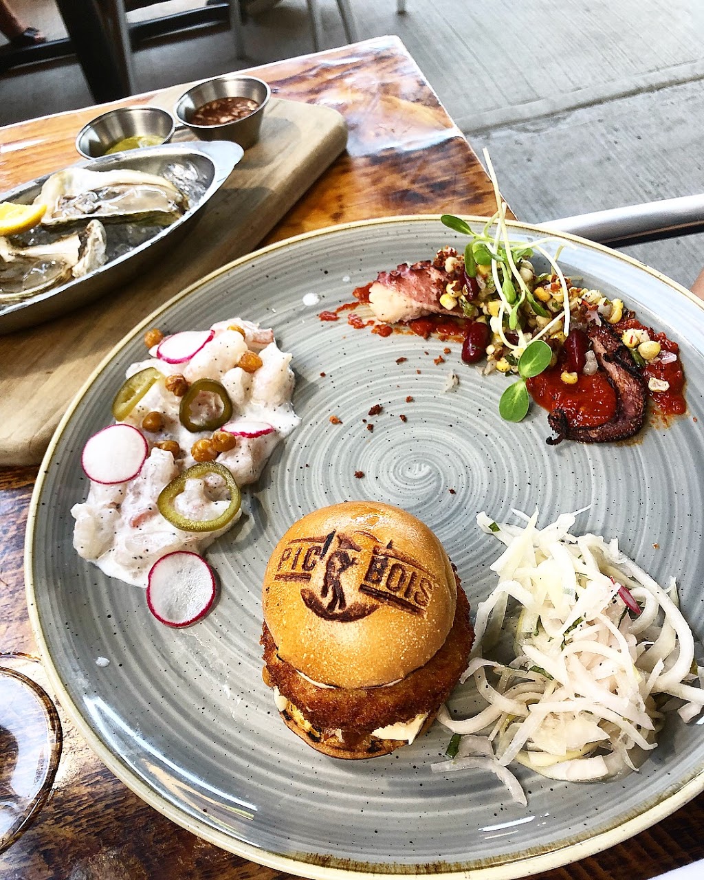 Pic Bois Bistro Taverne Mirabel | 12300 Rue de Chaumont #200, Mirabel, QC J7J 0T8, Canada | Phone: (450) 951-9630