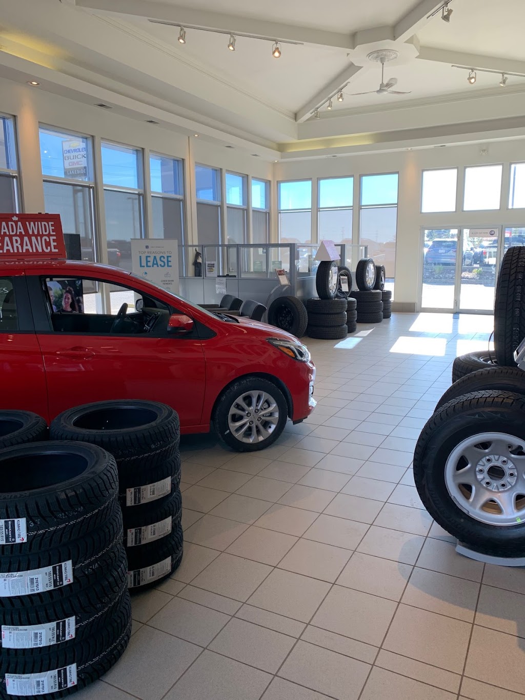Lakeside Chevrolet Buick GMC Ltd. | 792 Broadway St, Kincardine, ON N2Z 2G1, Canada | Phone: (519) 396-3367