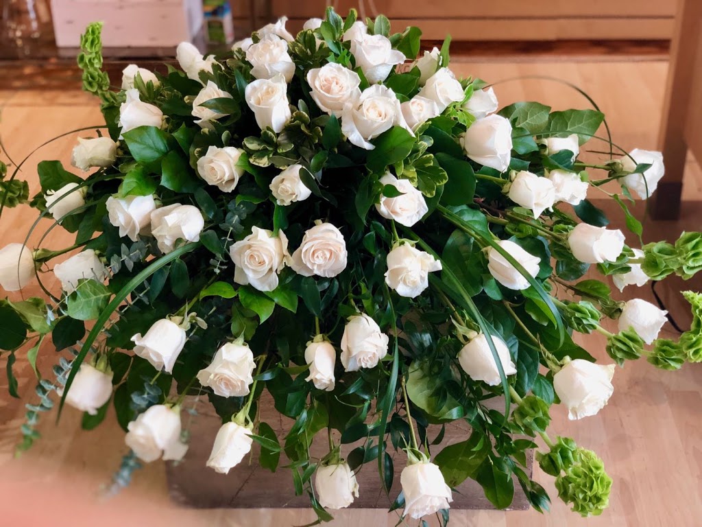 April Showers Floral Designs | 2460 Neyagawa Blvd Unit 6, Oakville, ON L6H 7P4, Canada | Phone: (905) 257-8568
