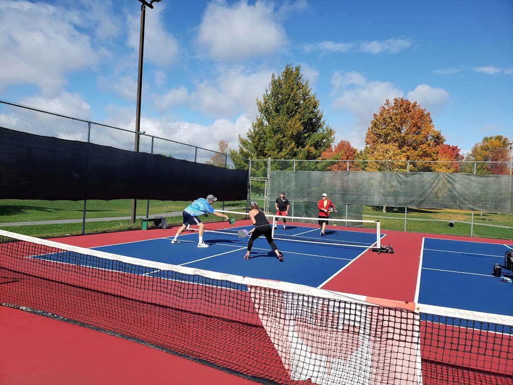 Manotick Tennis Club | 5572 Dr Leach Dr, Manotick, ON K4M 1C8, Canada | Phone: (613) 434-3153