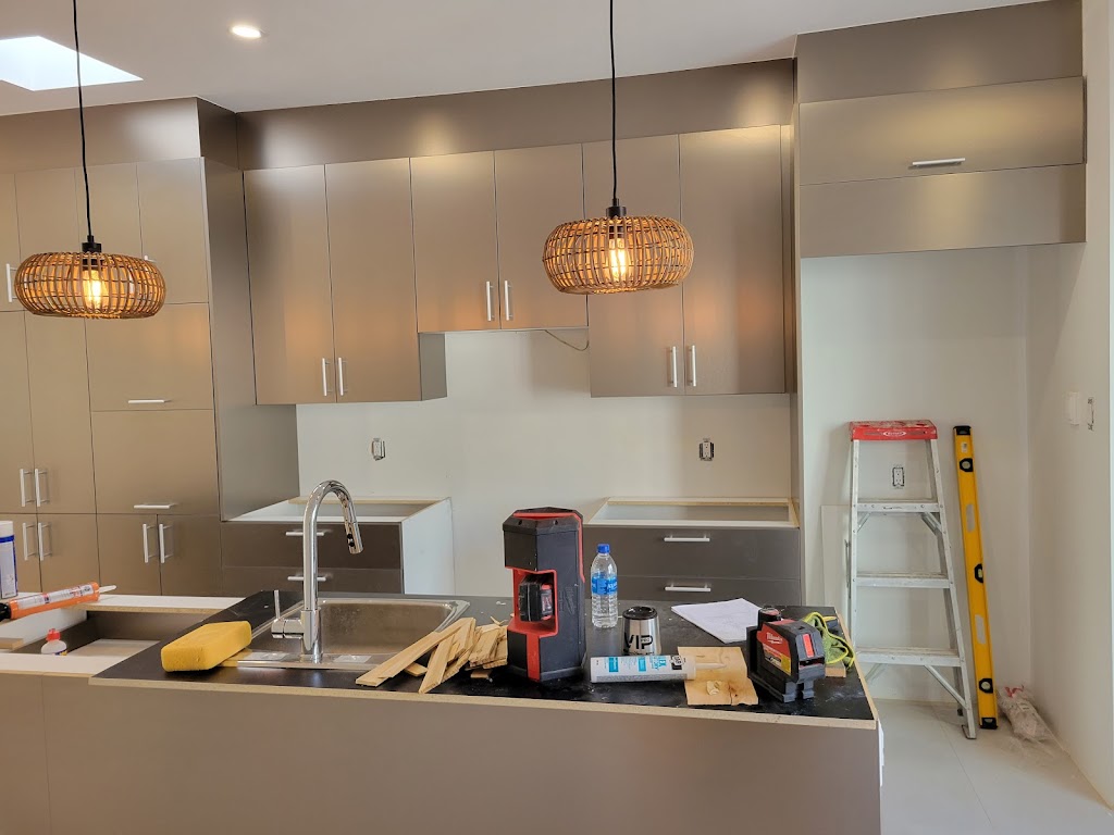 Decocina Çabinets sur mesure | 3305 Av. de la Gare #110, Mascouche, QC J7K 0X7, Canada | Phone: (514) 926-8556