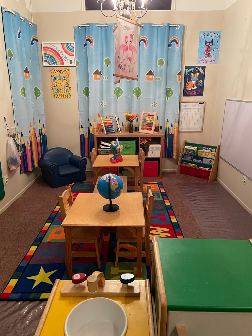 Mamas Day Care | 6516 118 Ave NW, Edmonton, AB T5W 1G6, Canada | Phone: (780) 757-9956