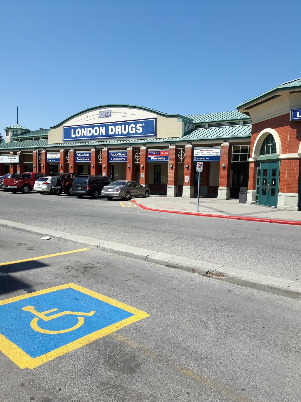London Drugs | 8120 Beddington Blvd NW, Calgary, AB T3K 2A8, Canada | Phone: (403) 571-4940