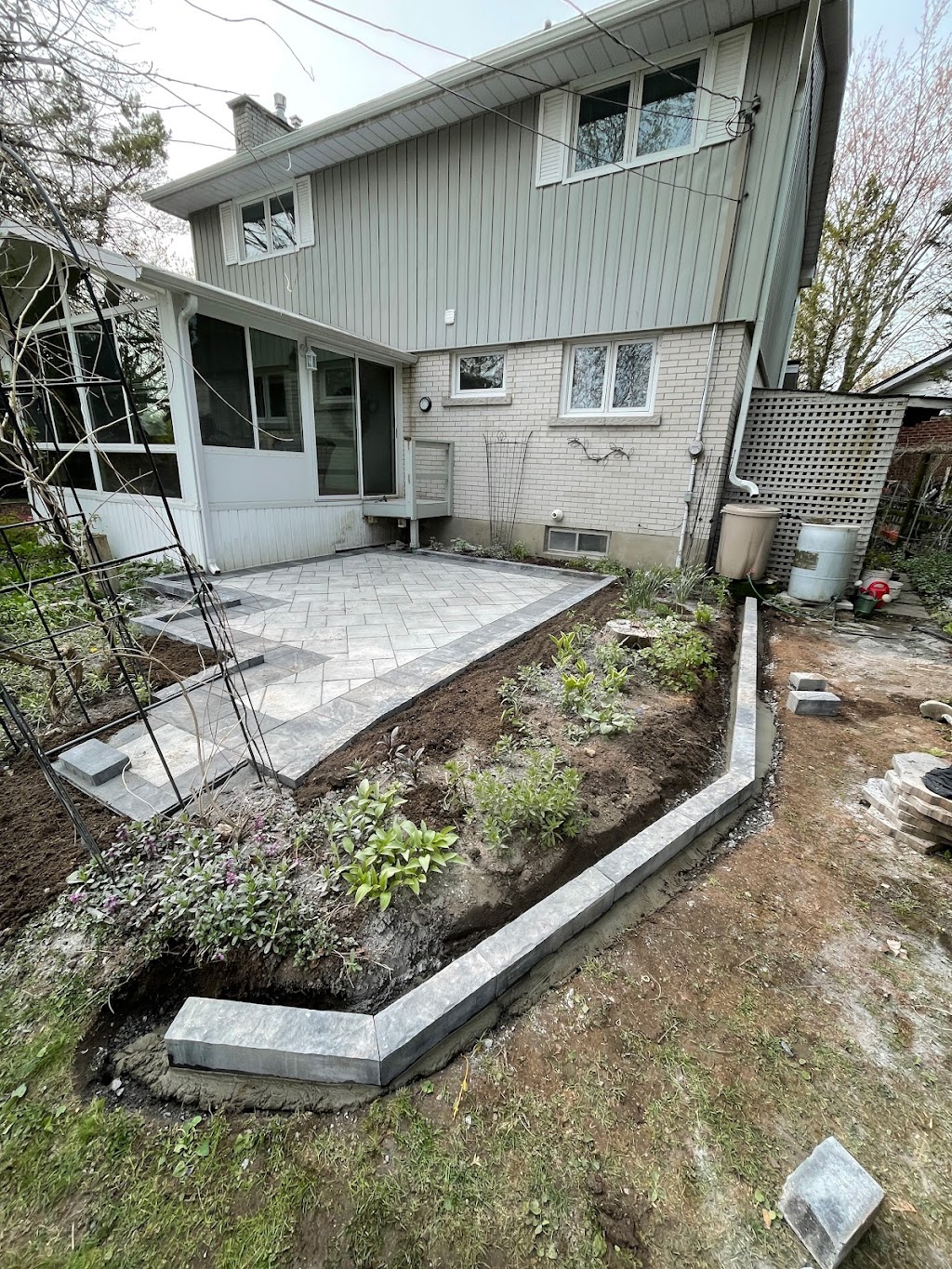 Stone City Interlock | 641 Fernmoor Dr, Kingston, ON K7M 8K5, Canada | Phone: (613) 484-0440