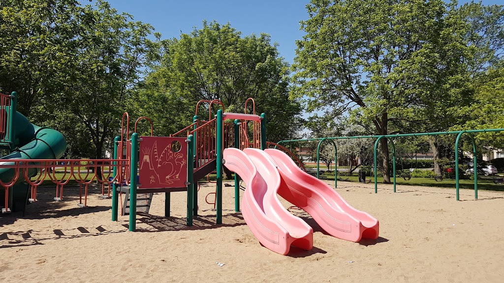 Parc Dakin | 1880 Chemin Saint-Clare, Mont-Royal, QC H3R 2P4, Canada | Phone: (514) 872-0311