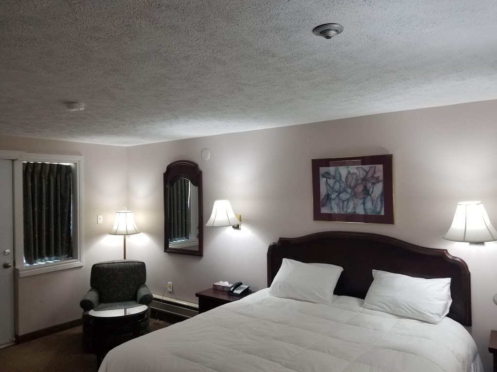 Travellers Inn Hanover | 244 7th Ave, Hanover, ON N4N 1B6, Canada | Phone: (800) 801-8398