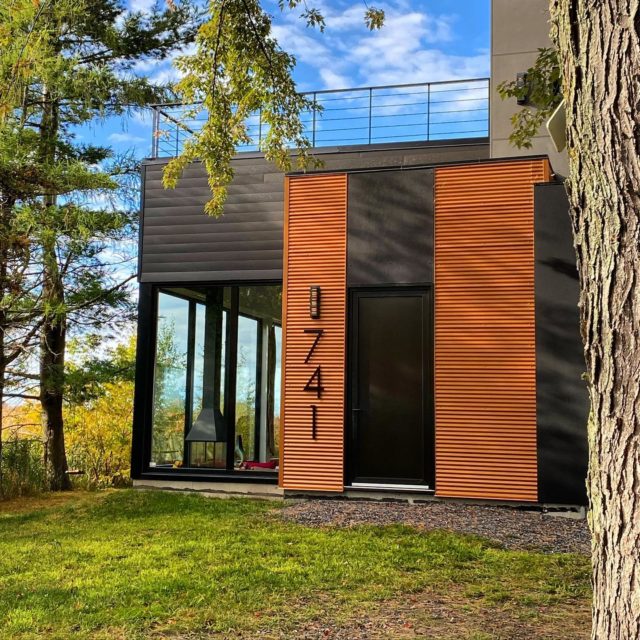 Conception 2D - Adresses civiques personnalisées | 242 Rue Chaussé, Saint-Jean-sur-Richelieu, QC J3B 3P5, Canada | Phone: (514) 835-6870