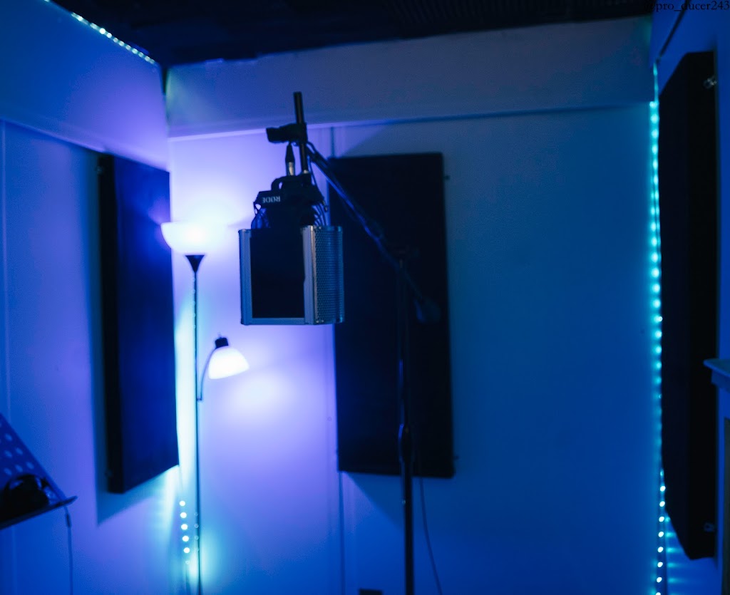 lesstudiosSANDMAN | 1900 Av. du Cheminot, Québec, QC G1E 3G4, Canada | Phone: (581) 443-7701