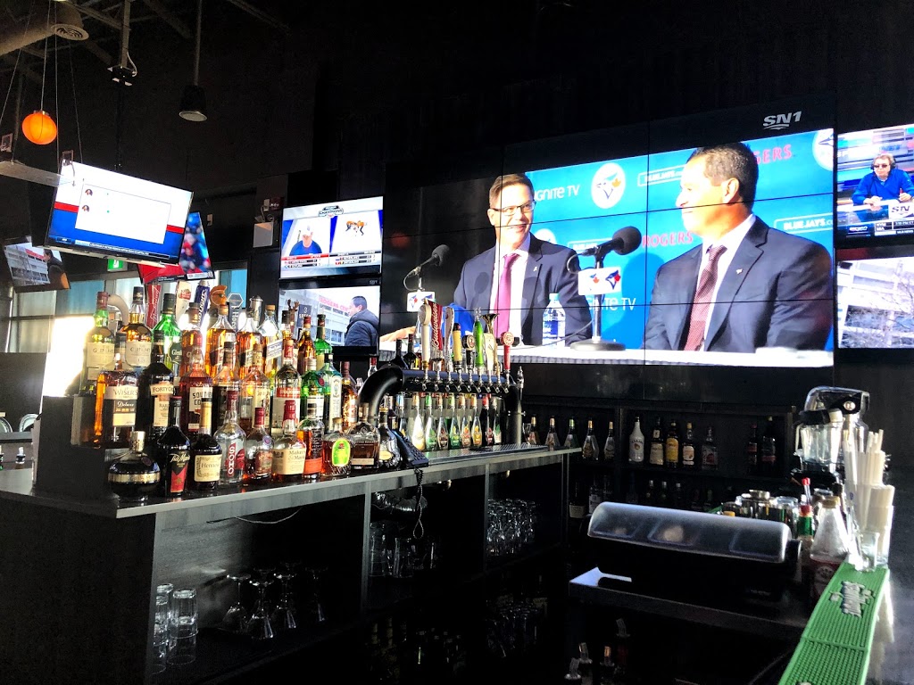 Hoops Sports Bar & Grill | 3560 Major MacKenzie Dr W, Woodbridge, ON L4L 1A6, Canada | Phone: (905) 651-2222
