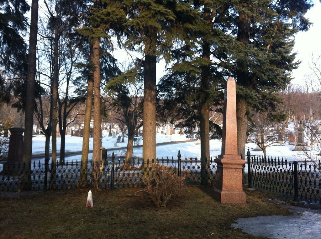 Mount Royal Cemetery | cemetery | 1297 Chemin de la Forêt, Outremont, QC H2V 2P9, Canada | 5142797358 OR +1 514-279-7358