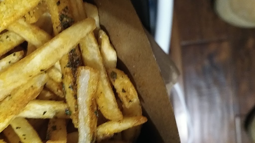 McDonalds | 1212 37 St SW, Calgary, AB T3C 1S3, Canada | Phone: (403) 686-6579
