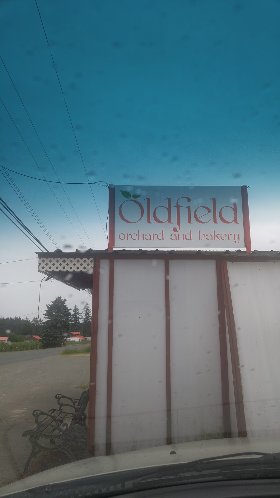 Oldfield Orchard and Bakery | 6286 Oldfield Rd, Saanichton, BC V8M 1X7, Canada | Phone: (250) 652-1579