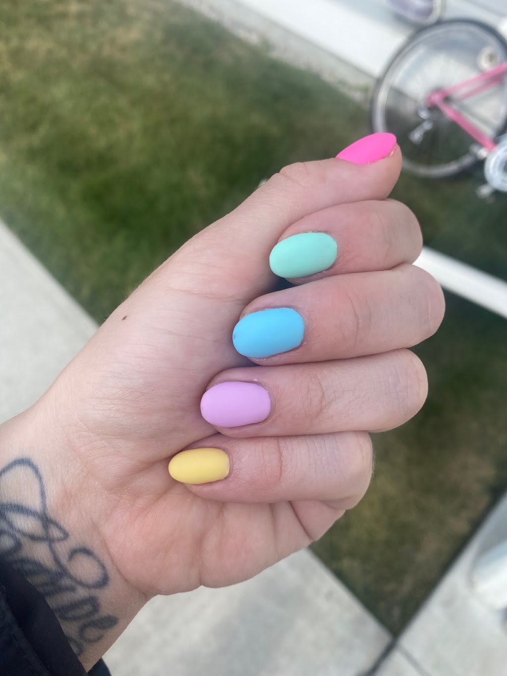 Artistic Nails | 800 Veterans Blvd NW #303, Airdrie, AB T4B 3G9, Canada | Phone: (403) 945-9440