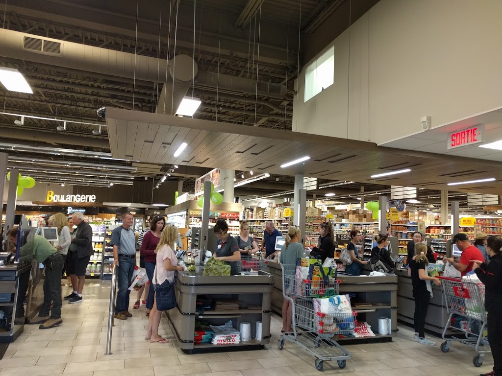 Metro Plus Plouffe Bromont | 89c Boulevard de Bromont, Bromont, QC J2L 2K5, Canada | Phone: (450) 534-5373