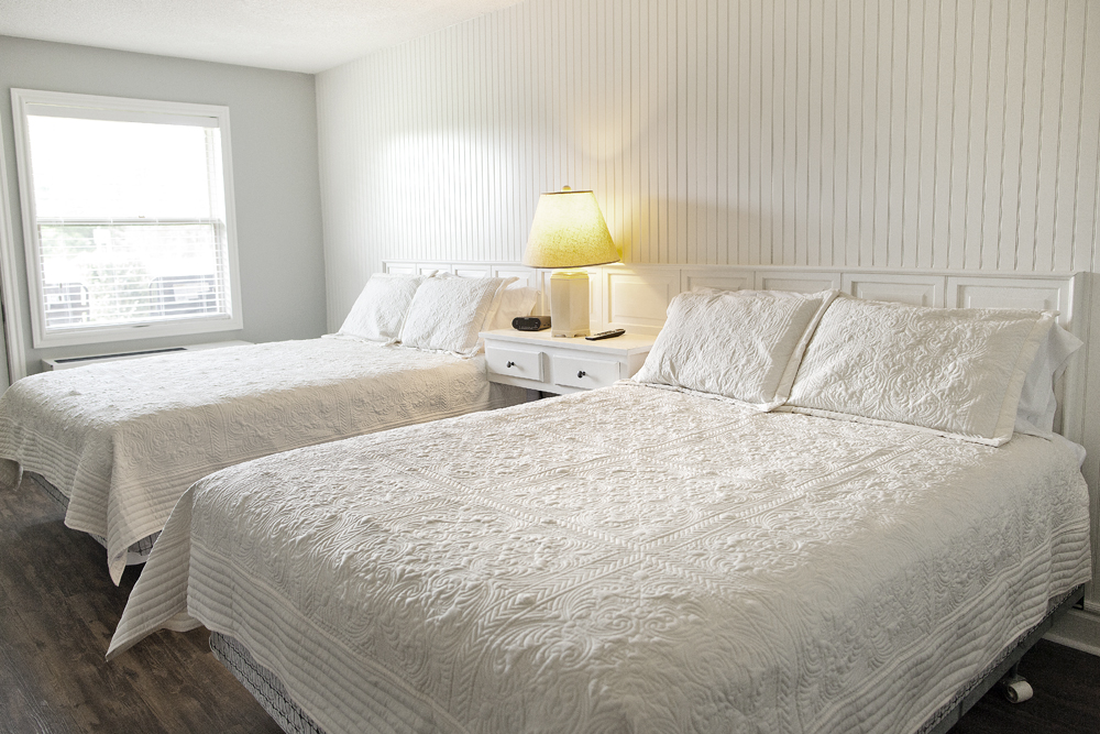 The Ashwood Inn | 34777 Bayfield River Rd, Bayfield, ON N0M 1G0, Canada | Phone: (519) 565-4444