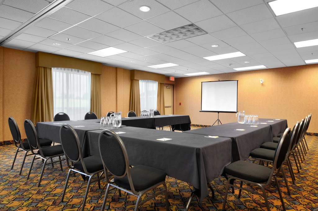 Days Inn & Suites by Wyndham Strathmore | 400 Ranch Market, Strathmore, AB T1P 0B2, Canada | Phone: (403) 934-1134