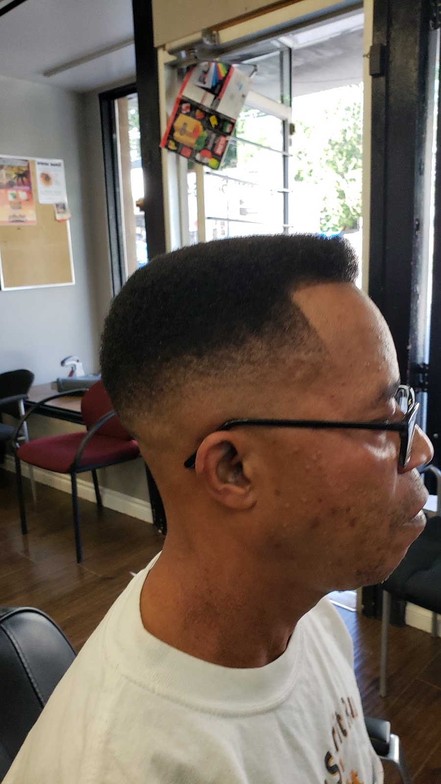 SALON ELEGANT | 806 12th St, New Westminster, BC V3M 4K1, Canada | Phone: (604) 418-1494
