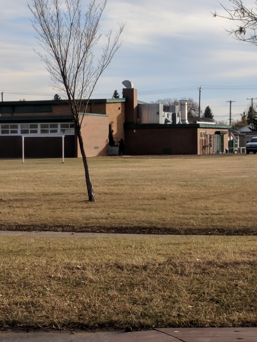 Athlone School | 12940 129 St NW, Edmonton, AB T5L 1J3, Canada | Phone: (780) 455-5823