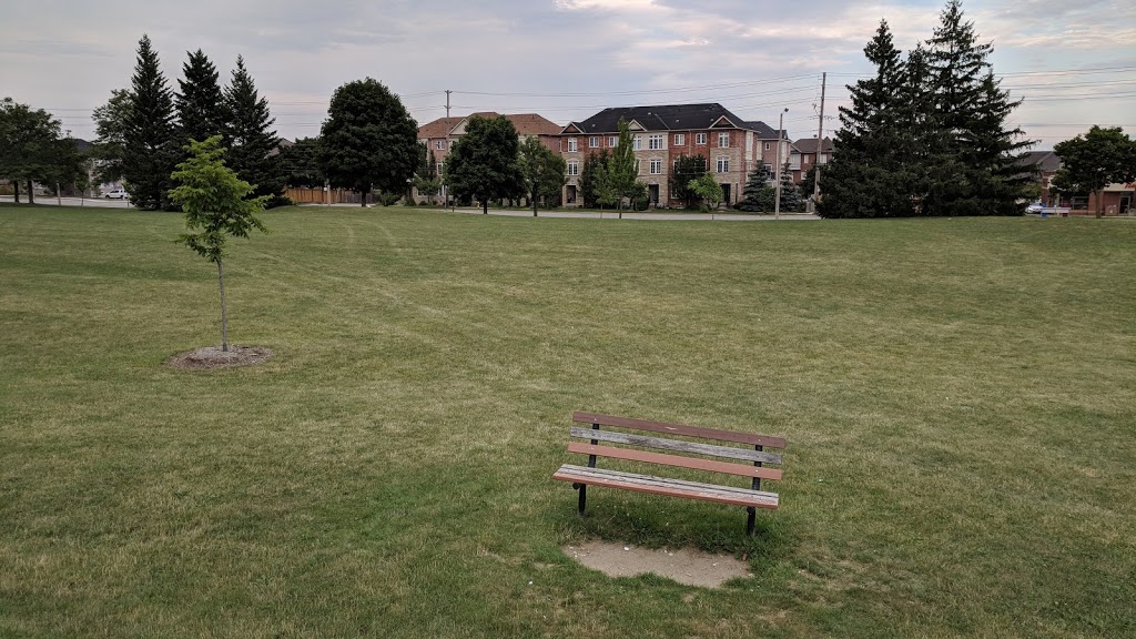 Elmbrook Park | 5G4, 2 Elmbrook Crescent, Etobicoke, ON M9C 5B4, Canada
