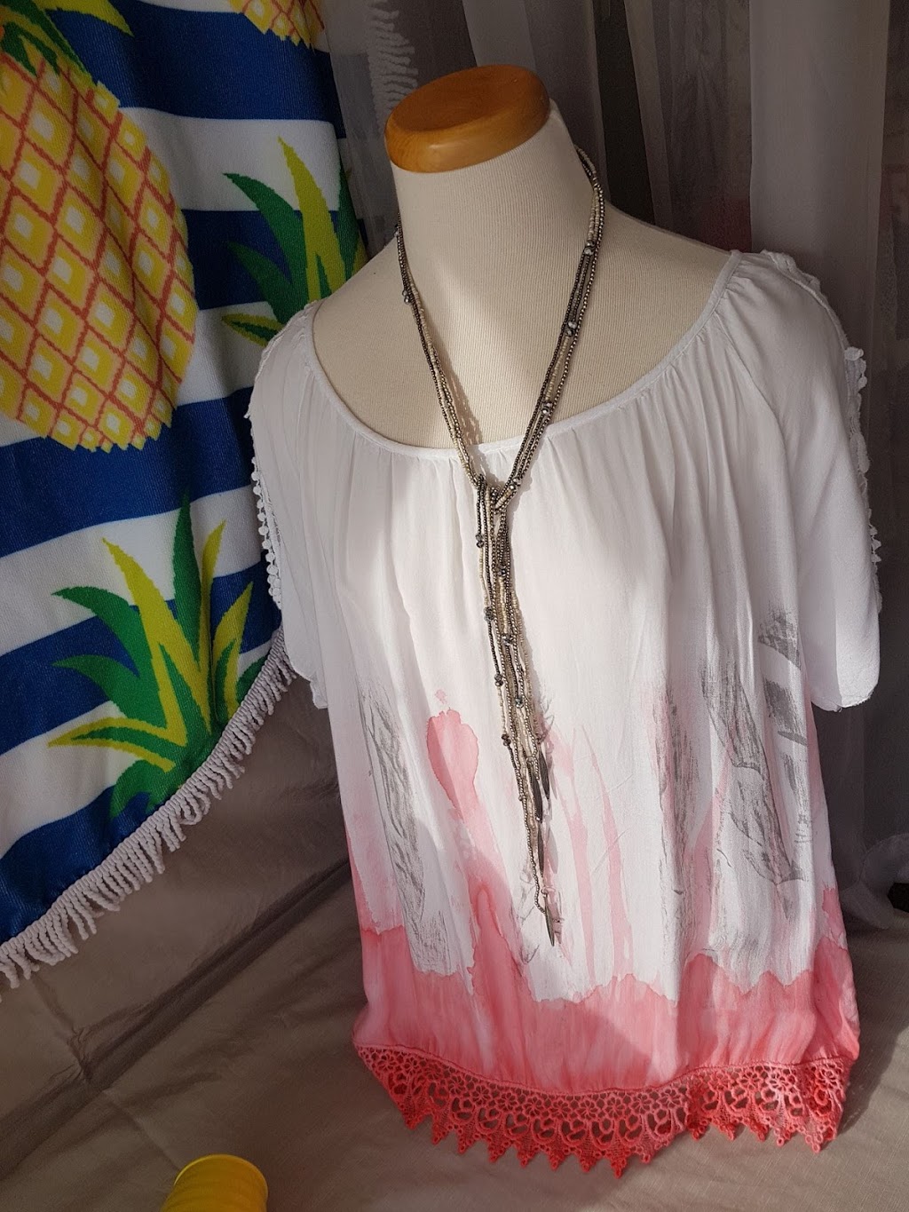 Maxines Fashions | 360 Simcoe St, Beaverton, ON L0K 1A0, Canada | Phone: (705) 426-7734