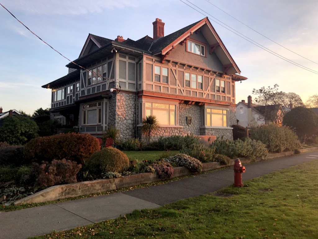 Dashwood | 1 Cook St, Victoria, BC V8V 3W6, Canada | Phone: (250) 385-5517