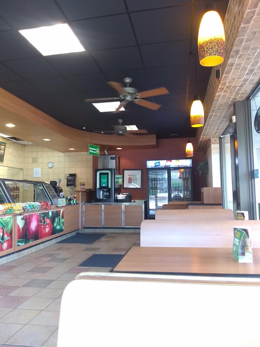 KITCHENER HIGHLAND CONVENIENCE | 324 Highland Rd W, Kitchener, ON N2M 5G2, Canada | Phone: (519) 579-7468