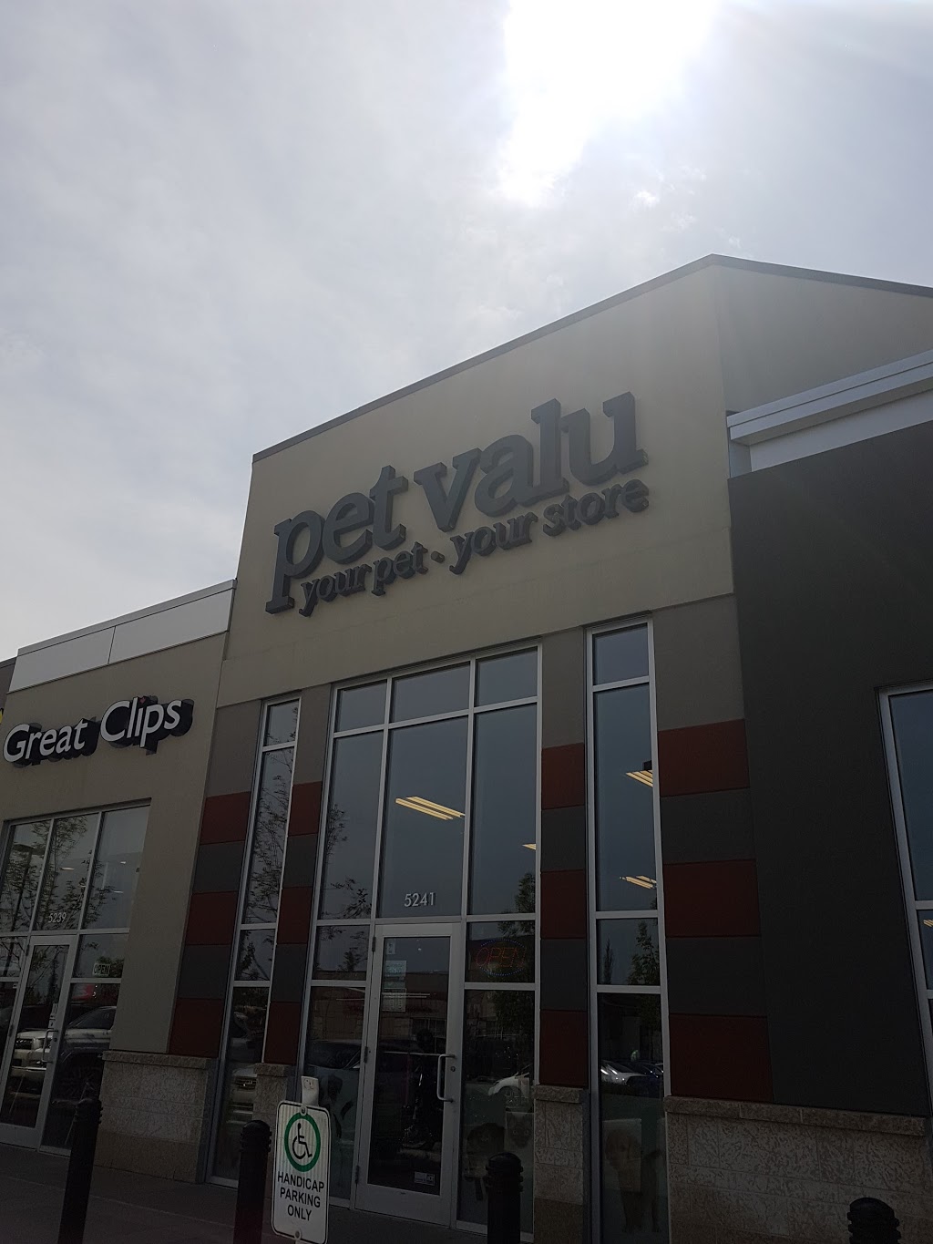 Pet Valu | 5241 167 Ave NW, Edmonton, AB T5Y 0L2, Canada | Phone: (780) 457-5477