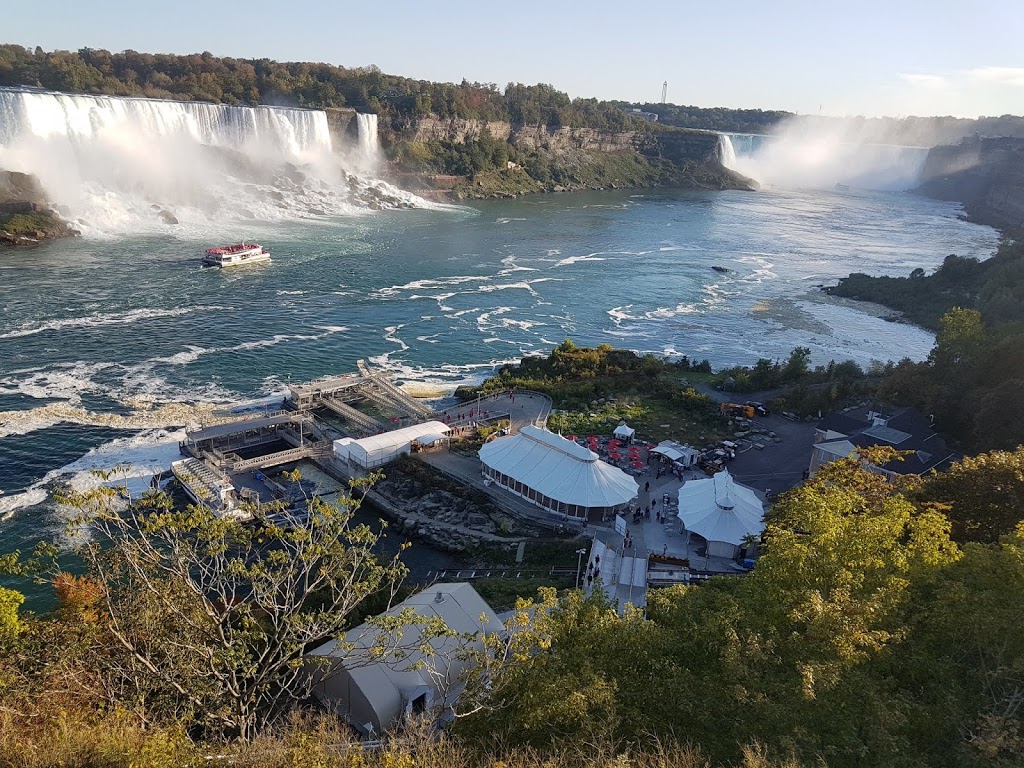 The Falls Family Lodge | 5612 Ellen Ave, Niagara Falls, ON L2G 7V5, Canada | Phone: (289) 296-5566