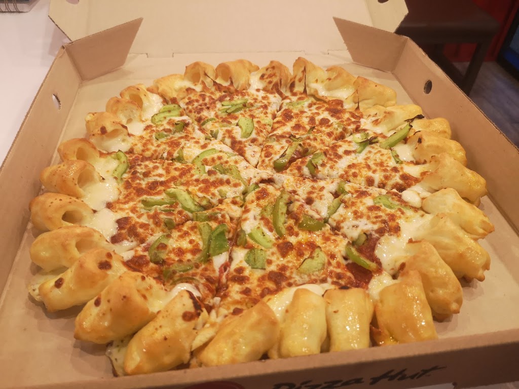 Pizza Hut | 5366 Windermere Blvd, Edmonton, AB T6W 0L9, Canada | Phone: (780) 310-1010