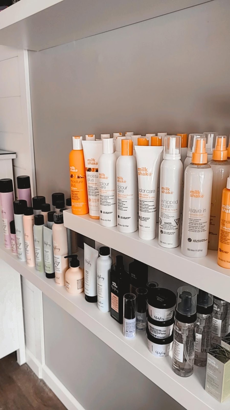 Lux Salon and Spa | 6 McKenzie St, Tillsonburg, ON N4G 2E6, Canada | Phone: (519) 688-1113