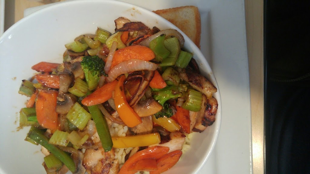 Family And Friends Restaurant | 45 Broadway St N, Kensington, PE C0B 1M0, Canada | Phone: (902) 291-3334