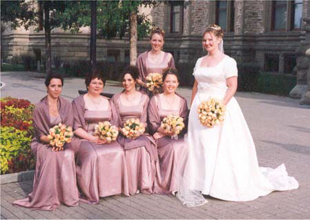 Moda Maio Fashion and Design Dressmaking | 2904 Bank St, Gloucester, ON K1T 1N5, Canada | Phone: (613) 523-8734