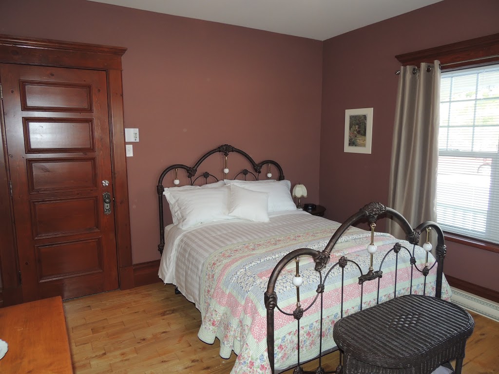 Écologe | 65 Chemin Townline O, Cantley, QC J8V 3H6, Canada | Phone: (819) 664-0838