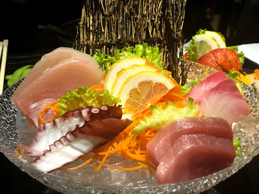 Takumi Sushi | 150 Crowfoot Crescent NW #311, Calgary, AB T3G 2L5, Canada | Phone: (403) 475-2010