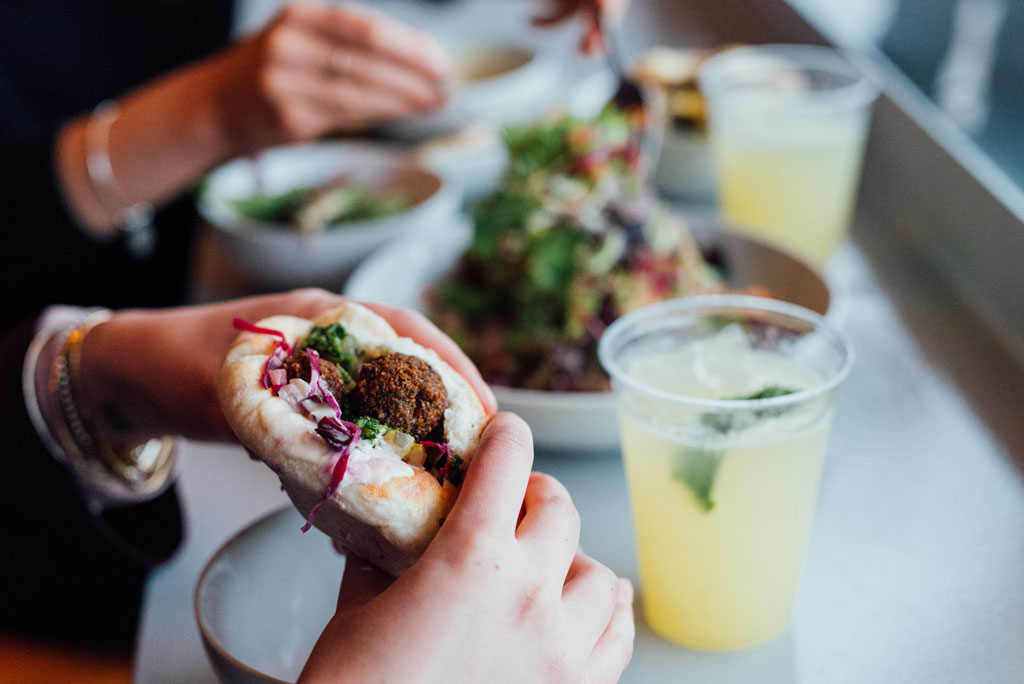 Falafel Yoni | 4549 Rue Wellington, Verdun, QC H4G 1W8, Canada | Phone: (514) 424-5473