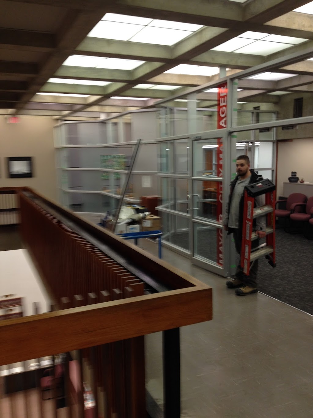 RoyAl Glass | Bay 2, #2 Erickson Crescent, Sylvan Lake, AB T4S 1P5, Canada | Phone: (403) 887-0190