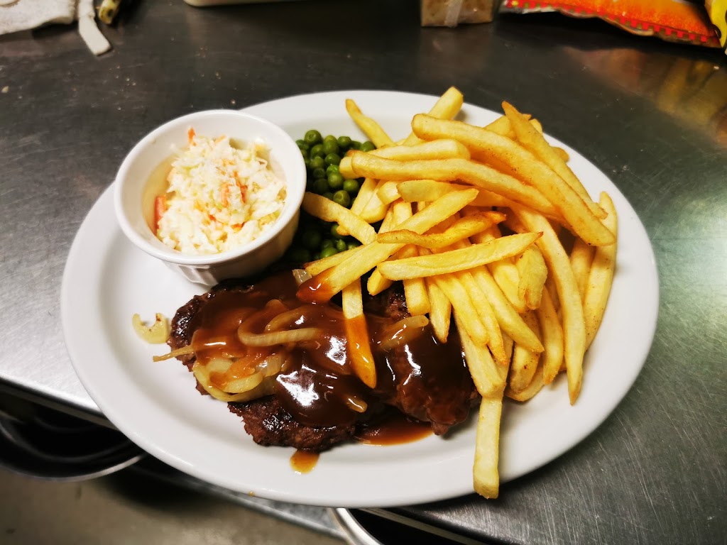 Somerset Hotel | 271 Carlton Ave, Somerset, MB R0G 2L0, Canada | Phone: (204) 744-2112