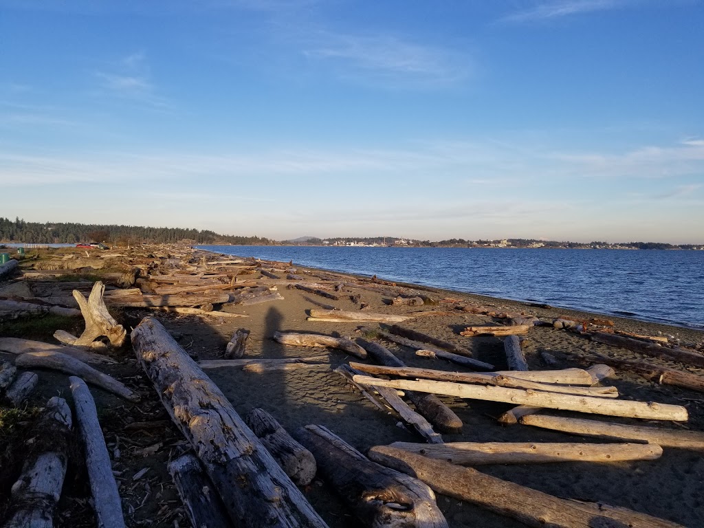 Parking lot Lagoon beach | 3384 Ocean Blvd, Victoria, BC V9C 1W7, Canada