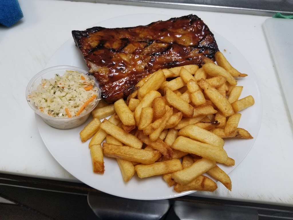Bar Boston | 200 Rue Perras, Saint-Rémi, QC J0L 2L0, Canada | Phone: (450) 992-1149