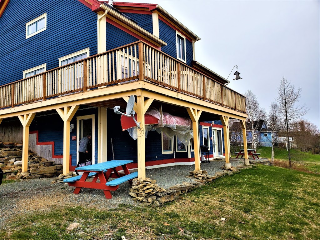 The Artisans Suite | 3923 Main St, Hopewell Cape, NB E4H 3J2, Canada | Phone: (506) 734-2046