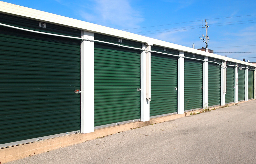 Vaultra Self-Storage - Grimsby | 215 Roberts Rd, Grimsby, ON L3M 4E8, Canada | Phone: (905) 945-6000