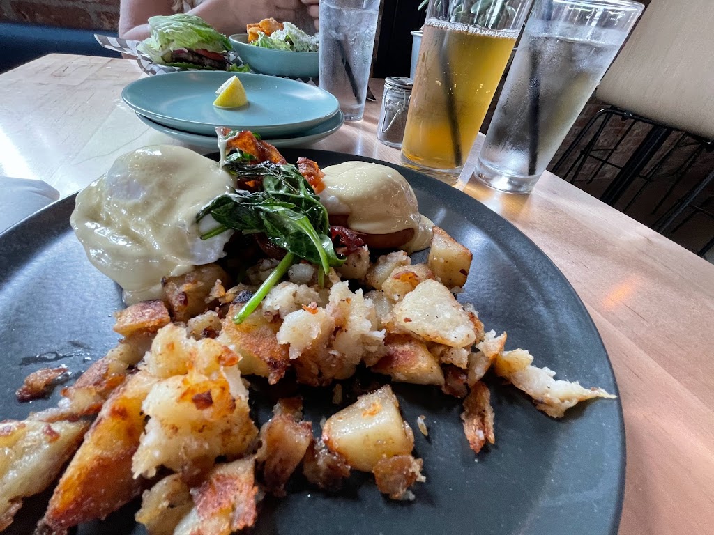 Blue Lobster Public House | 230 S Foord St, Stellarton, NS B0K 0A2, Canada | Phone: (902) 200-7888