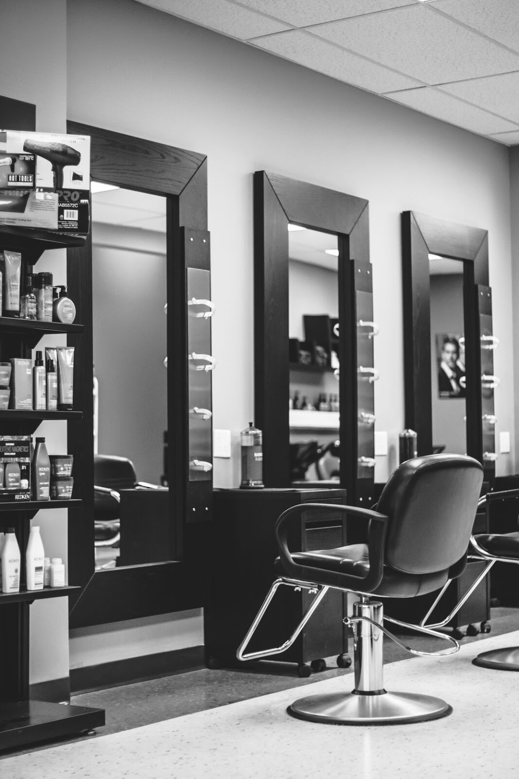 Pioneer Hairworks | 601 Doon Village Rd Unit #5, Kitchener, ON N2P 1T6, Canada | Phone: (519) 893-9544