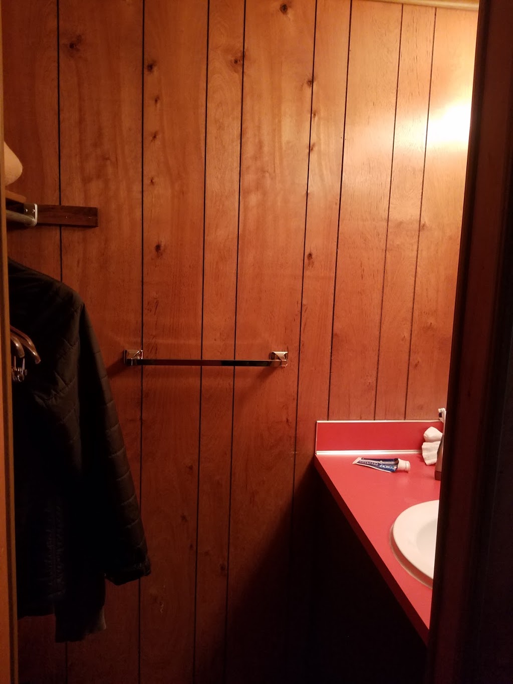 The Orca Inn | 770 Mullis St, Friday Harbor, WA 98250, USA | Phone: (877) 541-6722