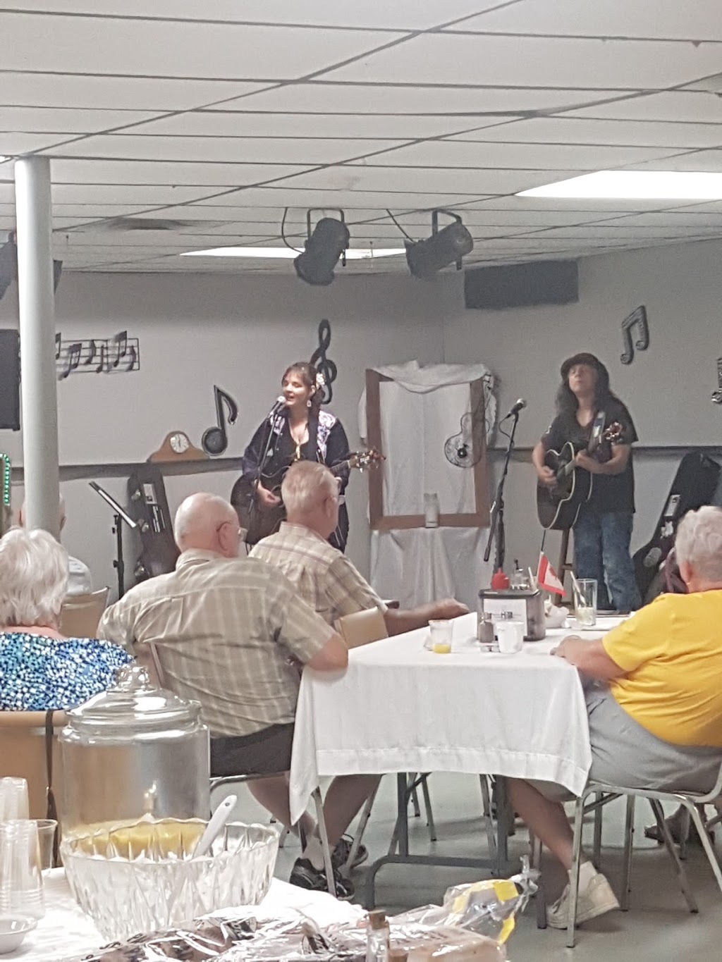 Langton Hideaway | 4 Albert St, Langton, ON N0E 1G0, Canada | Phone: (519) 875-2724