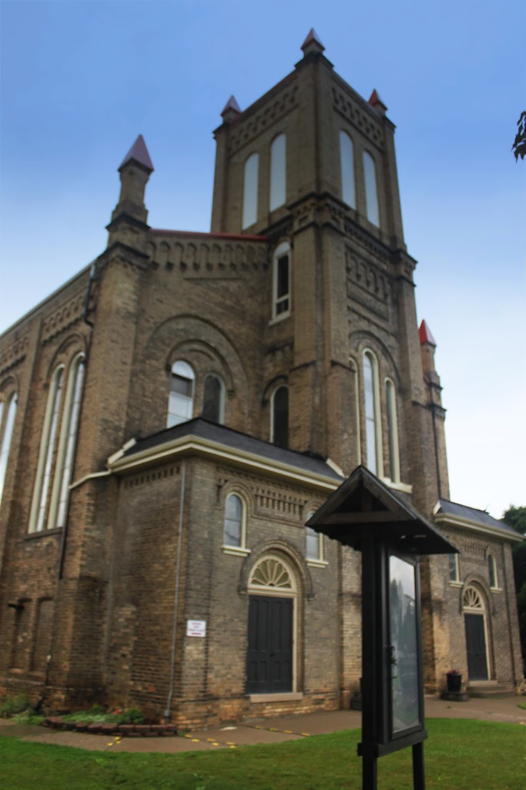 First Baptist Church | 70 West St, Brantford, ON N3T 3E7, Canada | Phone: (519) 753-2406