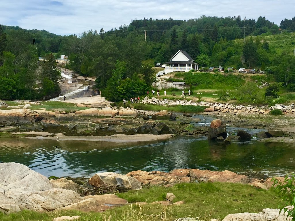 Cidrerie Port-au-Persil | 525 Chem. de Port au Persil, Saint-Siméon, QC G0T 1X0, Canada | Phone: (418) 638-2784