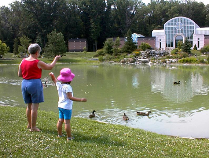 Heavenly Rest Family Of Catholic Cemeteries | 5005 Howard Ave, Windsor, ON N9H 1Z5, Canada | Phone: (519) 969-4836